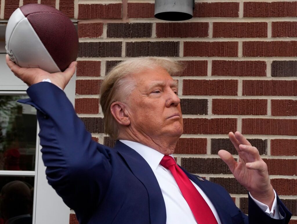 donald-trump=superbowl