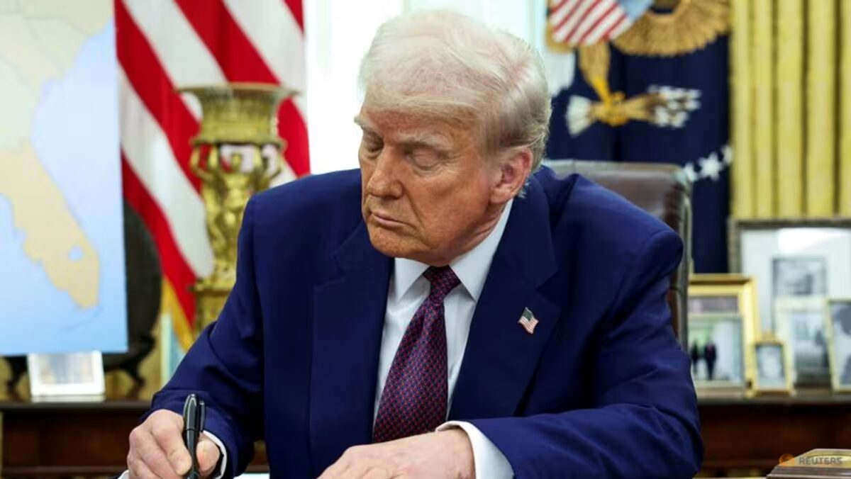 Trump Confirms Mexico, Canada Tariffs