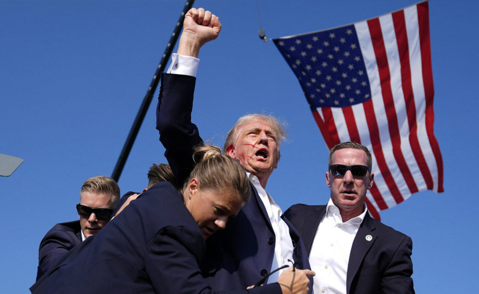 donald trump heroic in front of white house