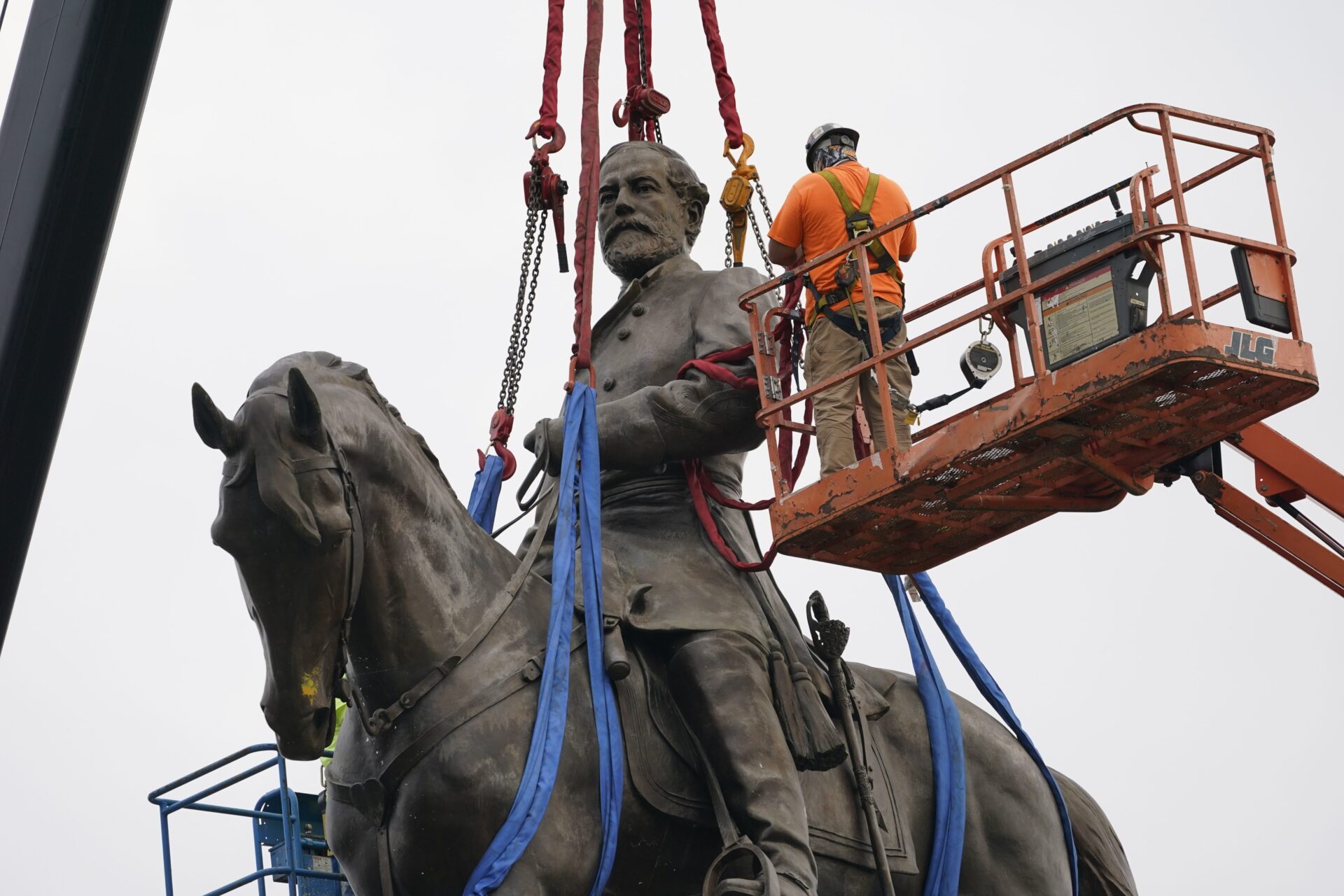 Celebrating American History: Trump Orders Restoration of Statues Taken Down Under Biden