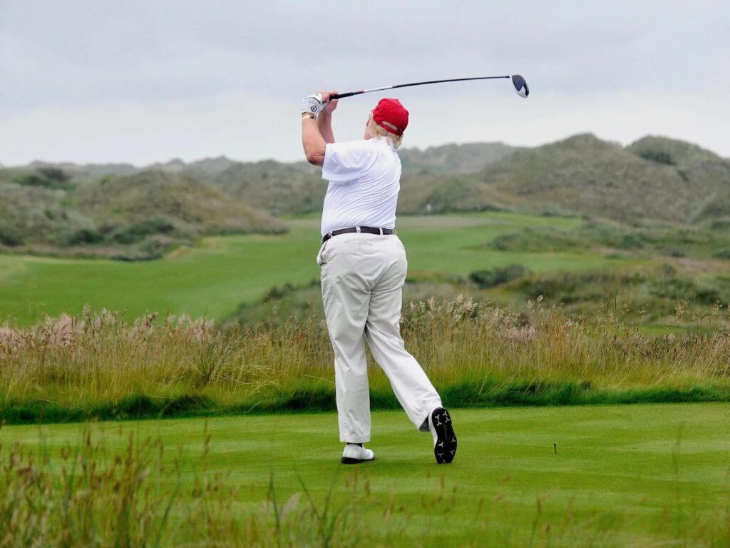 trump golfing