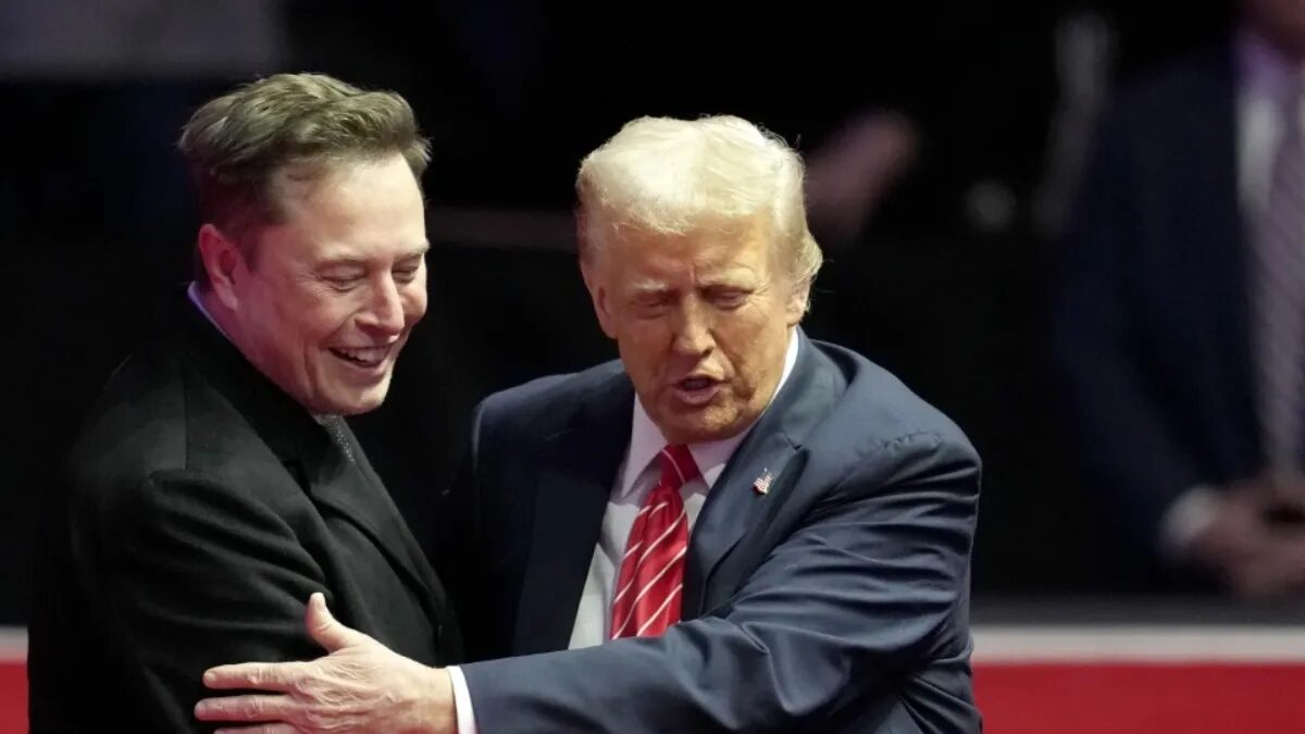 Elon Musk Shuts Down Media Rumors About Trump