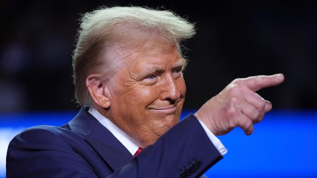 trump pointing finger