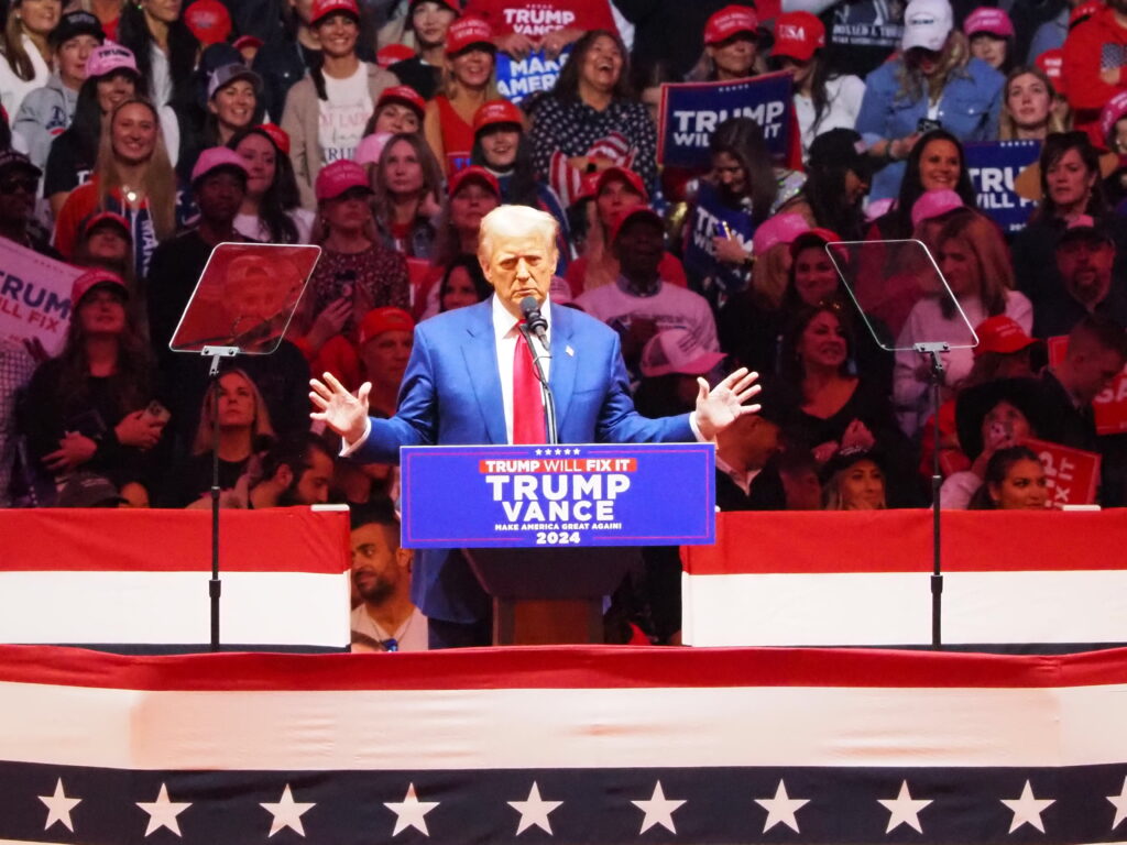 donald trump speaks at rally