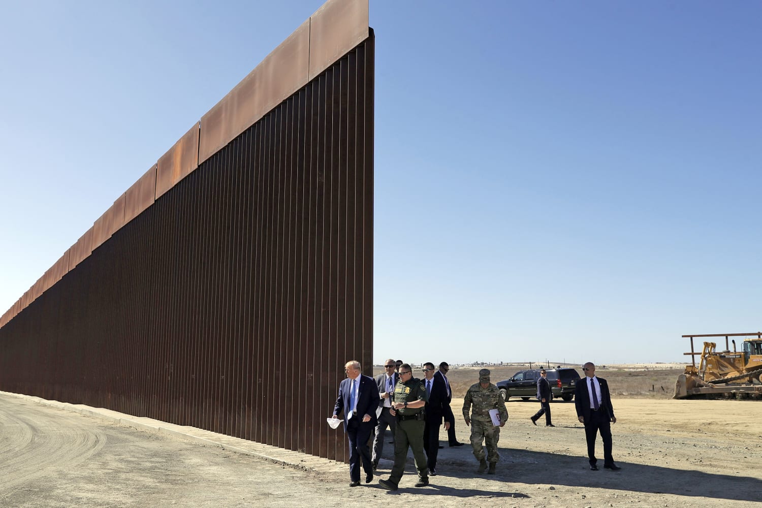Trump at border wall