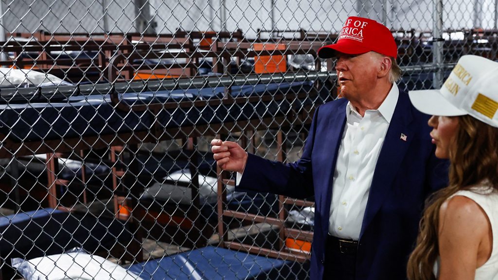 donald trump touring aligator alcatraz