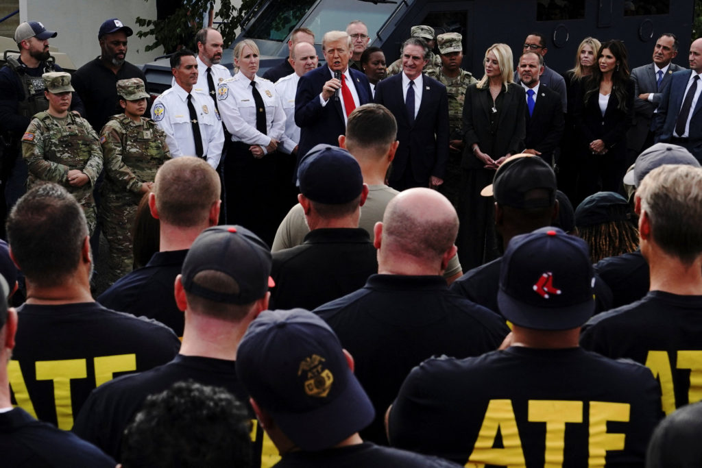 donald trump speaking to officers in washington d.c.