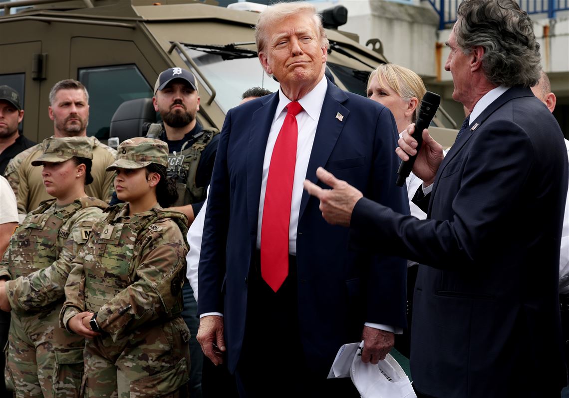 donald trump thanking officers in washington d.c.