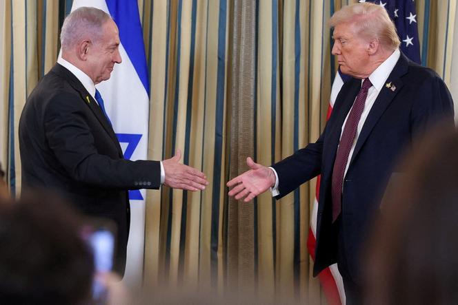 Donald Trump shaking hands with Benjamin Netanyahu, September 2025.